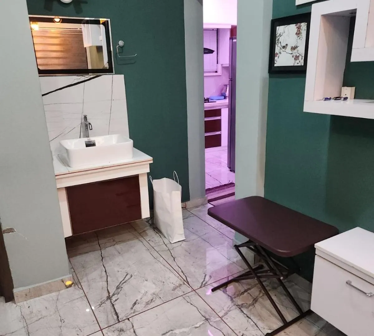 בית נופש Kochi Sajana'S Cottage